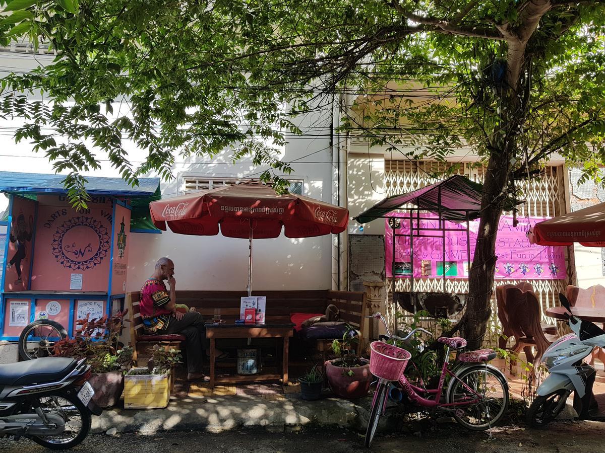 Ganesha Hostel Battambang Luaran gambar