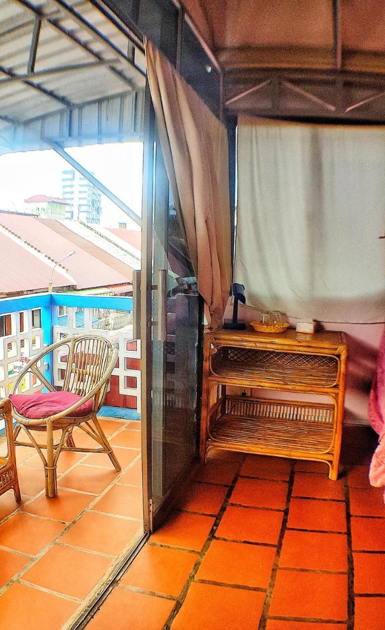 Ganesha Hostel Battambang Luaran gambar