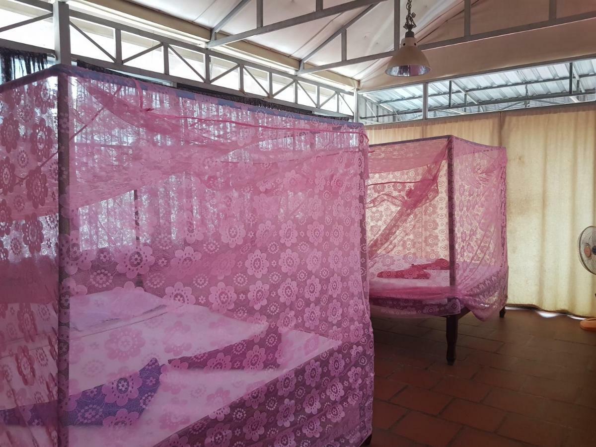 Ganesha Hostel Battambang Luaran gambar